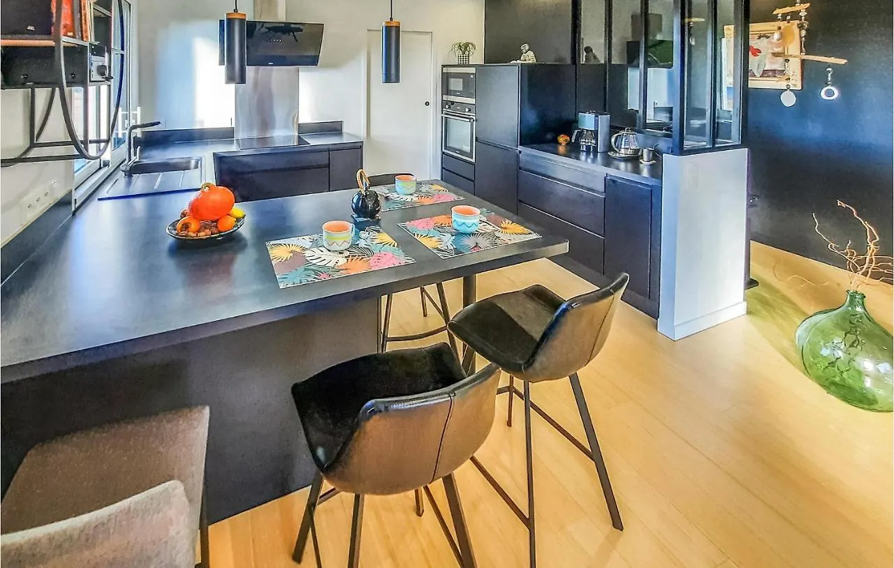 Lovely Home In Moelan-Sur-Mer With Kitchen