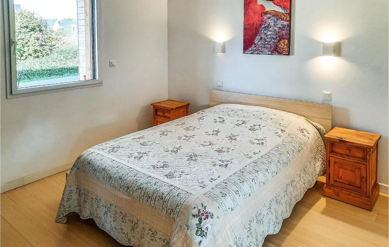 Lovely Home In Moelan-Sur-Mer With Kitchen Holiday home
