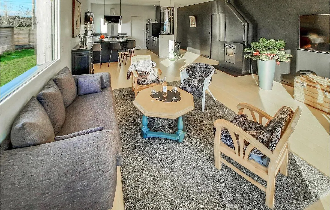 Lovely Home In Moelan-Sur-Mer With Kitchen 0*,